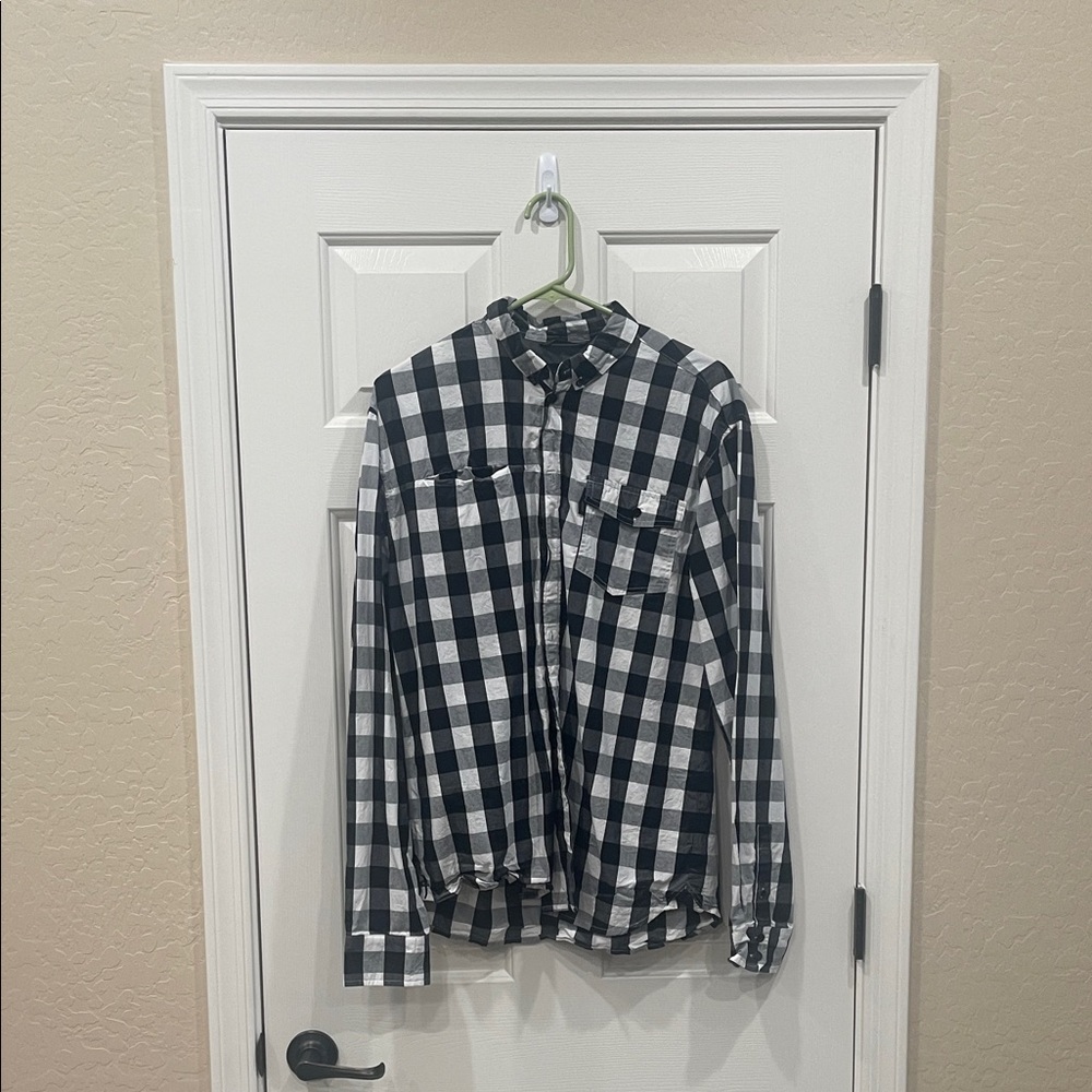 Men's Black and White Checkered Casual Shirt
